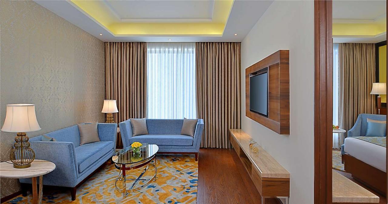 Radisson Gwalior Ξενοδοχείο Εξωτερικό φωτογραφία