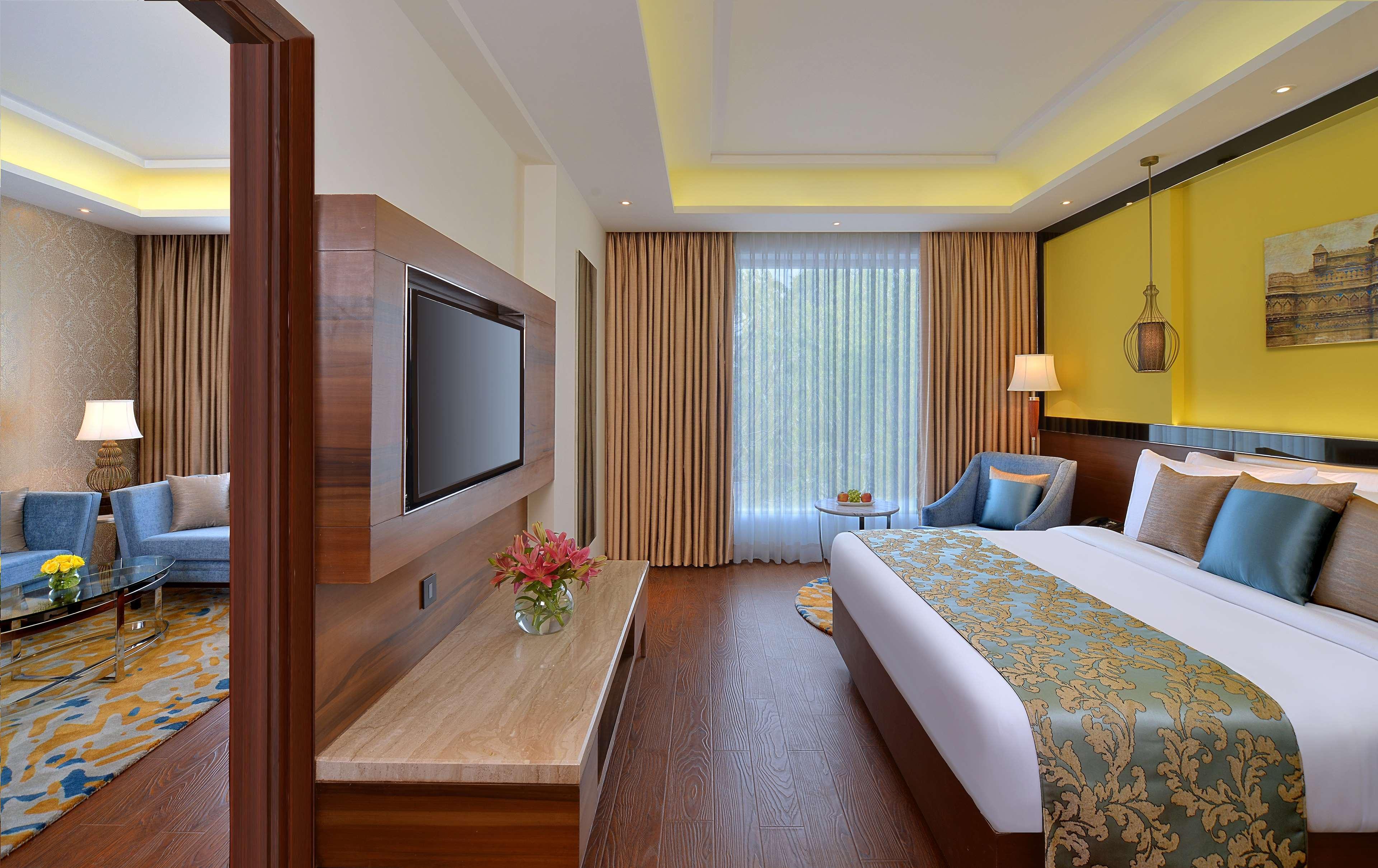 Radisson Gwalior Ξενοδοχείο Εξωτερικό φωτογραφία