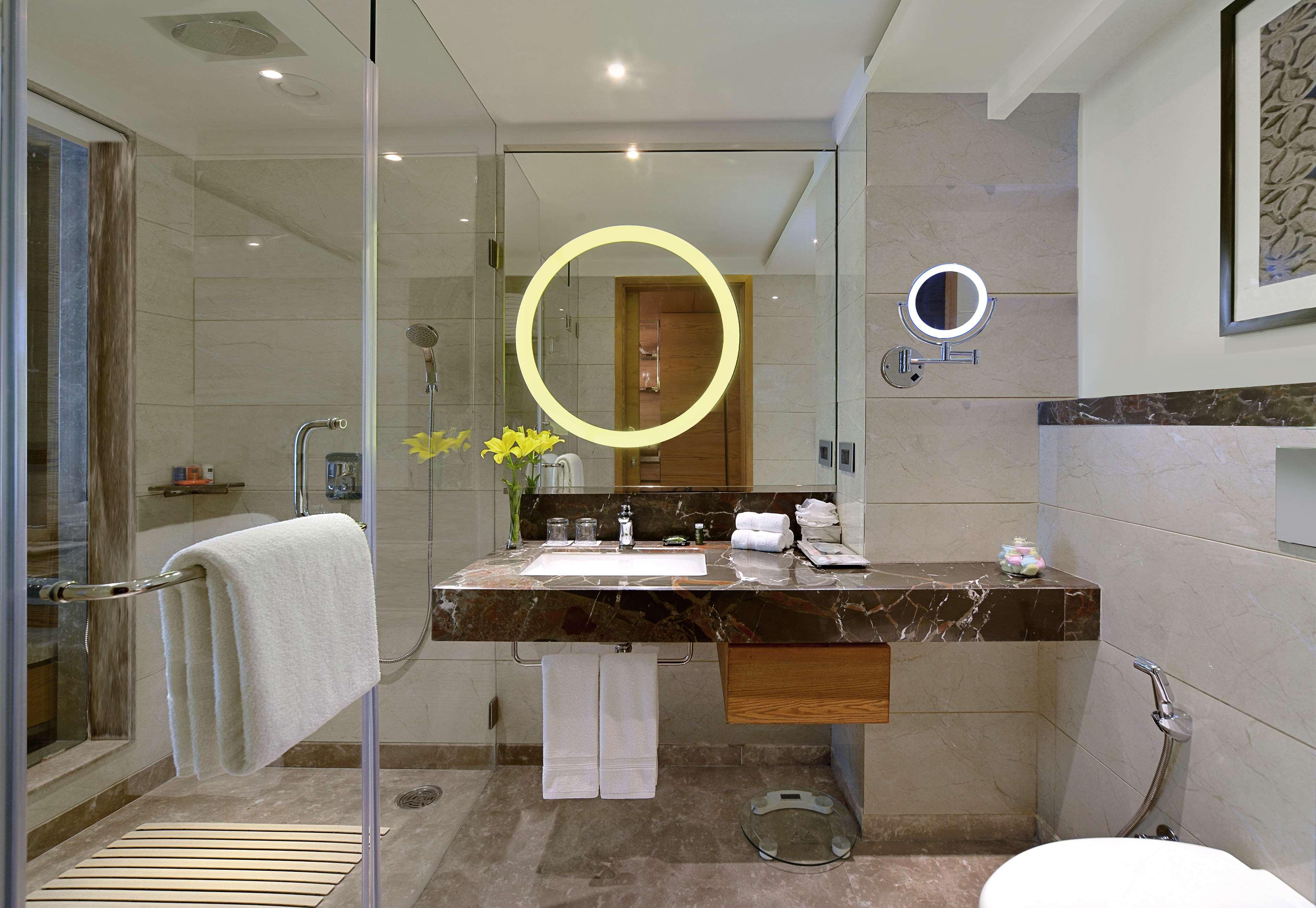 Radisson Gwalior Ξενοδοχείο Εξωτερικό φωτογραφία