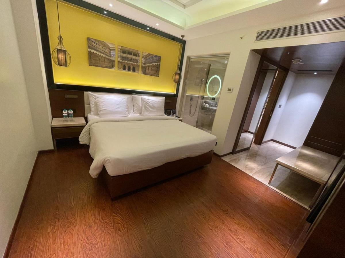 Radisson Gwalior Ξενοδοχείο Εξωτερικό φωτογραφία