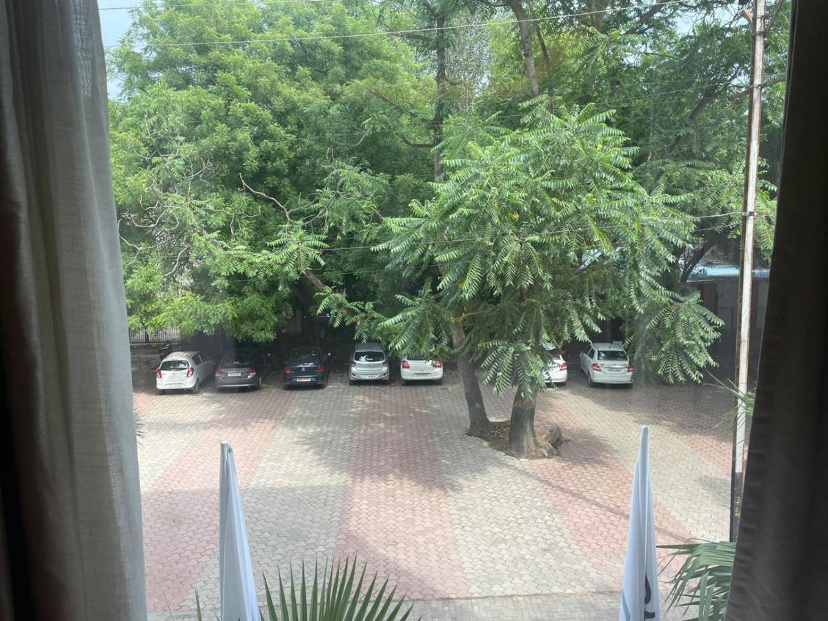 Radisson Gwalior Ξενοδοχείο Εξωτερικό φωτογραφία