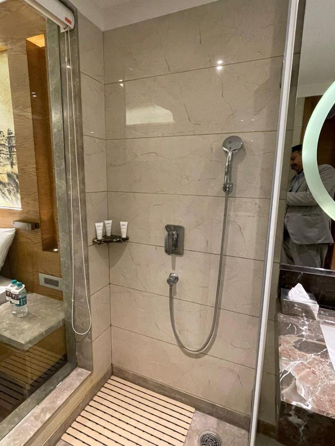 Radisson Gwalior Ξενοδοχείο Εξωτερικό φωτογραφία