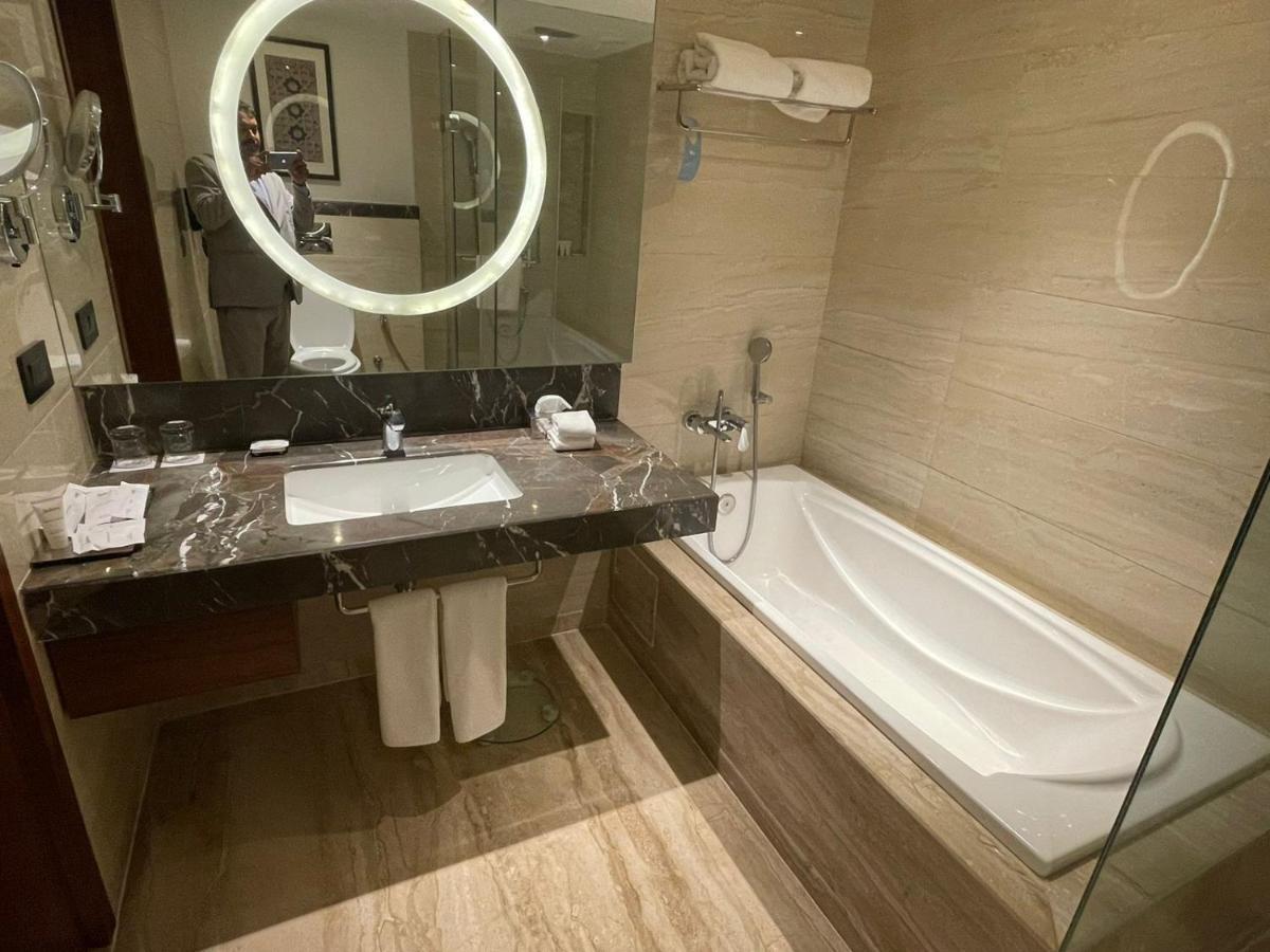 Radisson Gwalior Ξενοδοχείο Εξωτερικό φωτογραφία